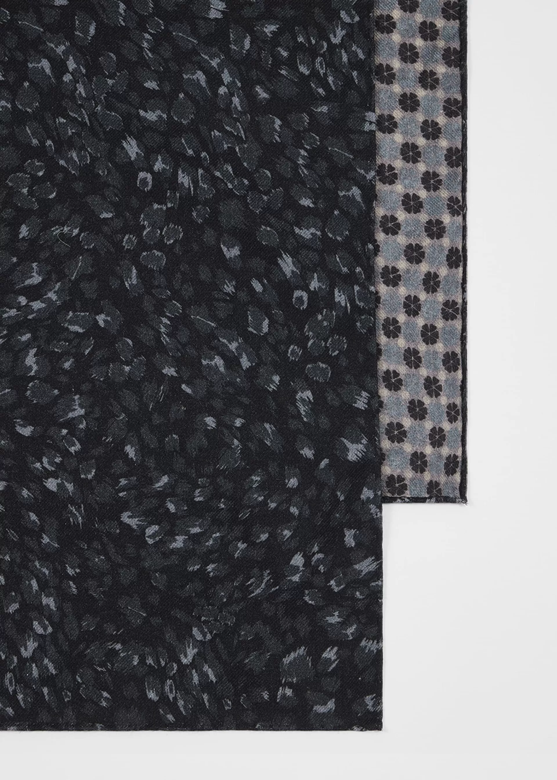 Dark Blue Wool-Blend Leopard Scarf>Paul Smith Flash Sale