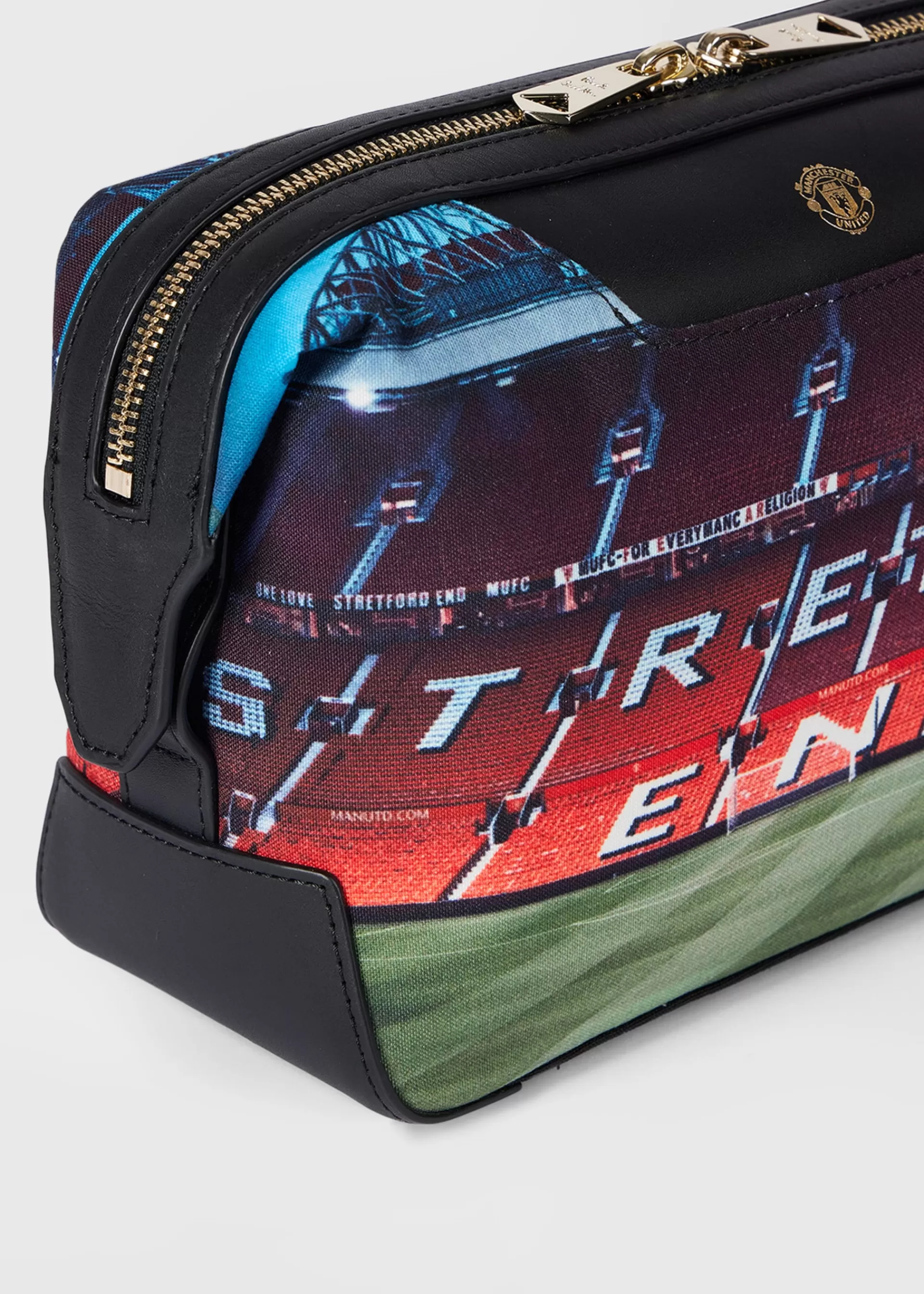 for Manchester United - 'Stretford End' Wash Bag>Paul Smith Flash Sale