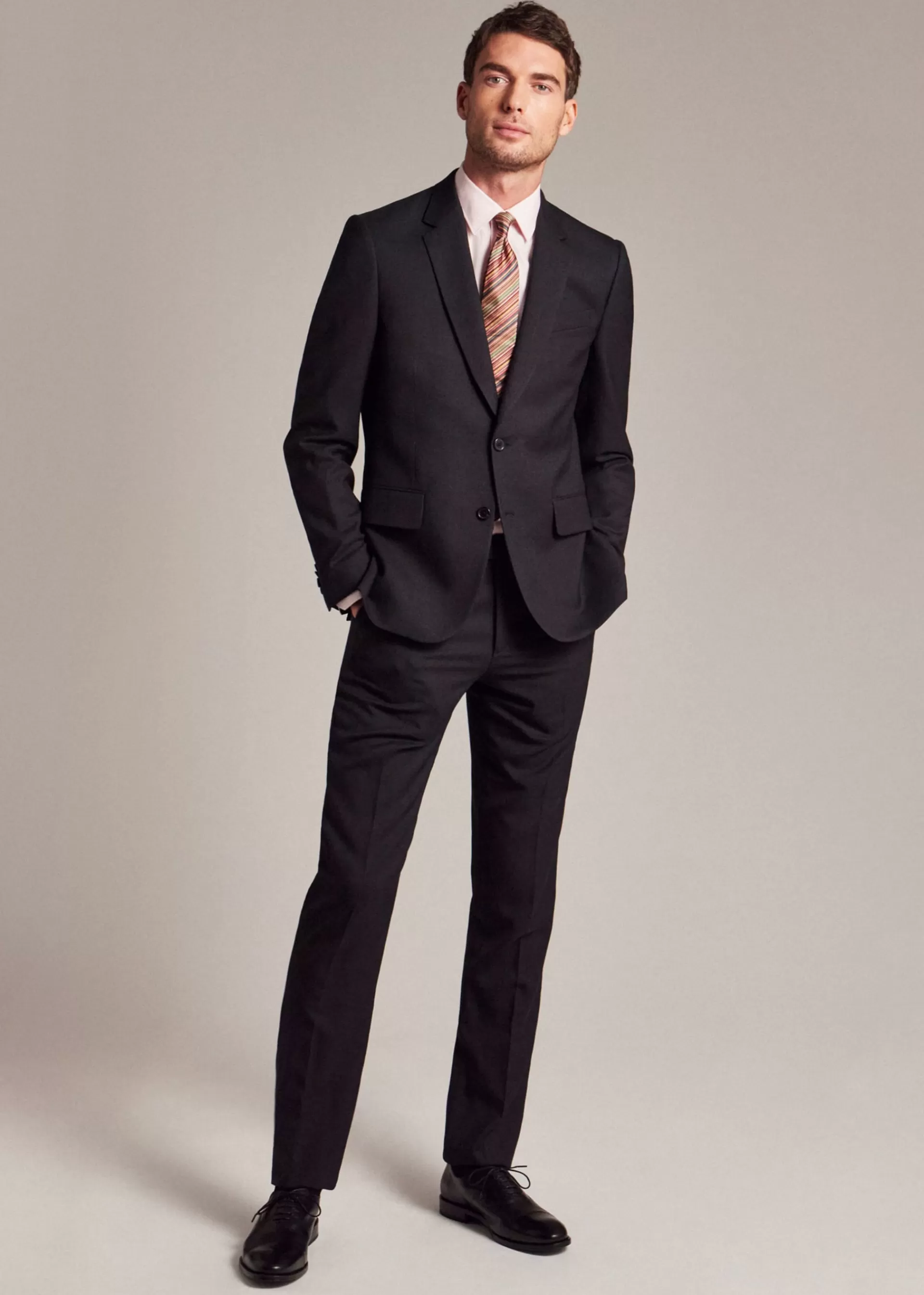 The Soho - Tailored-Fit Charcoal Wool 'A Suit To Travel In'>Paul Smith Store